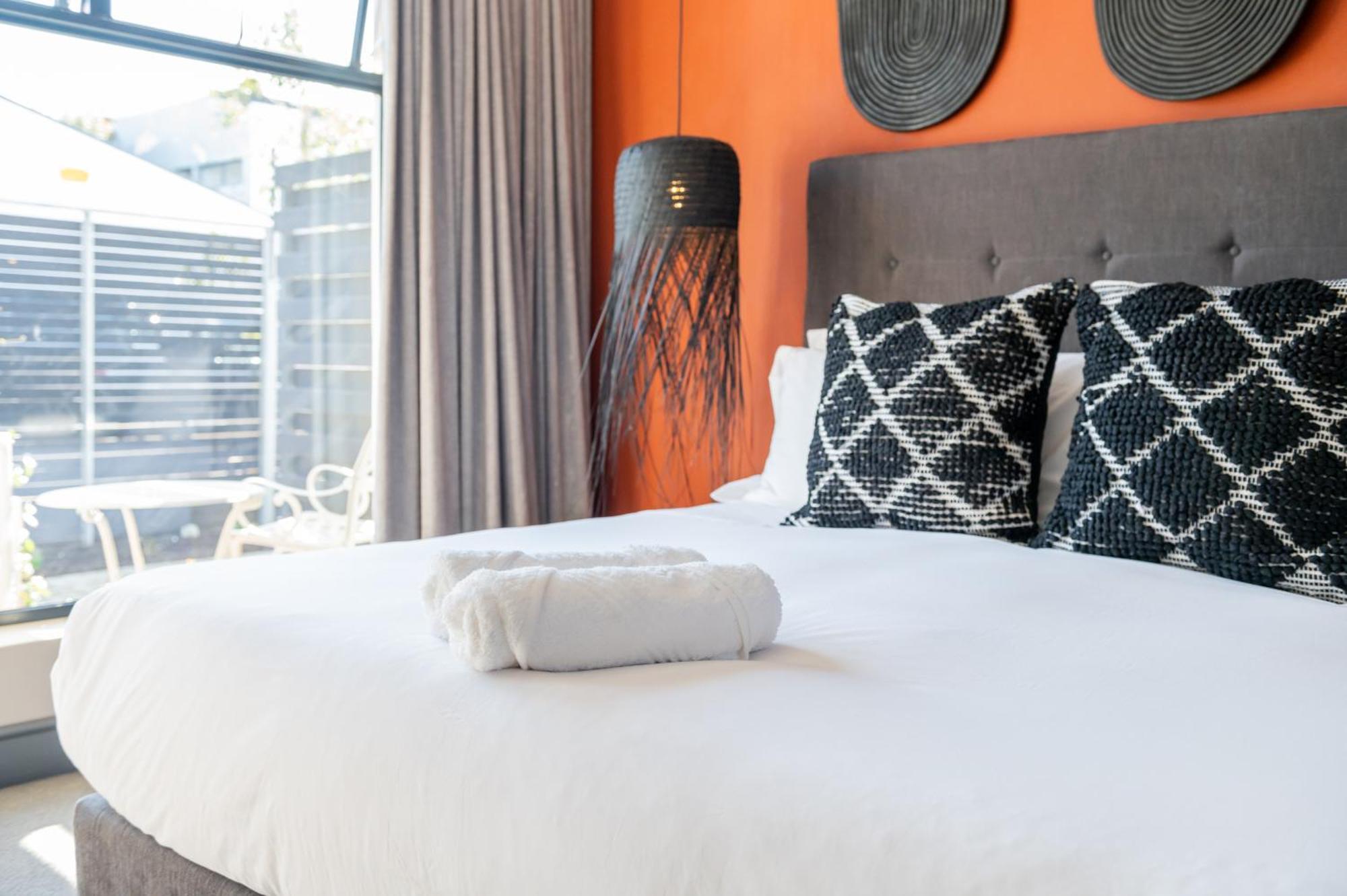 Blix Inn Guesthouse Стелленбос Экстерьер фото